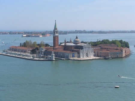 Insula San Giorgio Maggiore vazuta din Campanile